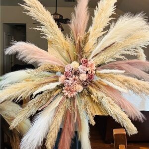 Elegant Pampas Grass and Floral Arrangement
